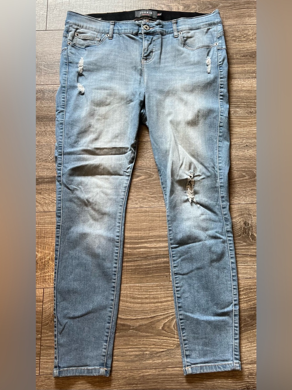 Torrid Bombshell Skinny Premium Stretch Distressed Jeans 16R Light Wash